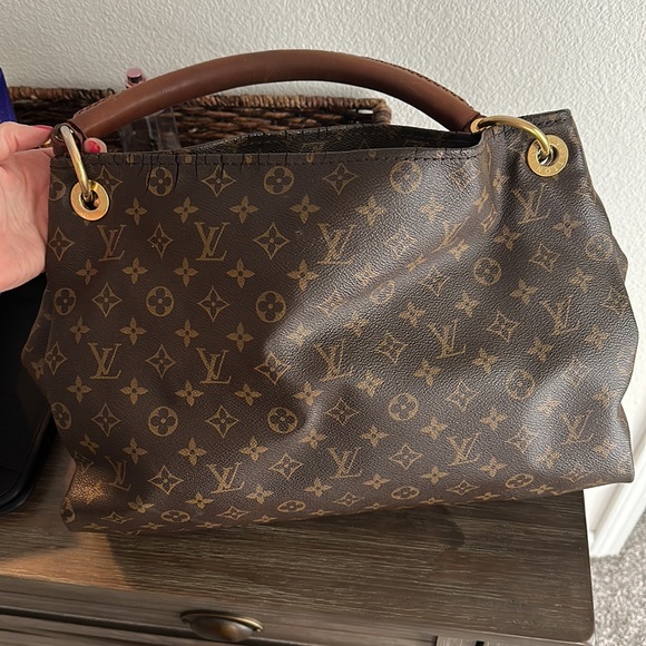 LV Artsy MM - Picture 2 of 4